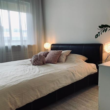 You'Ll Love This Large Apartment! Free Parking! ทาลลินน์ ภายนอก รูปภาพ