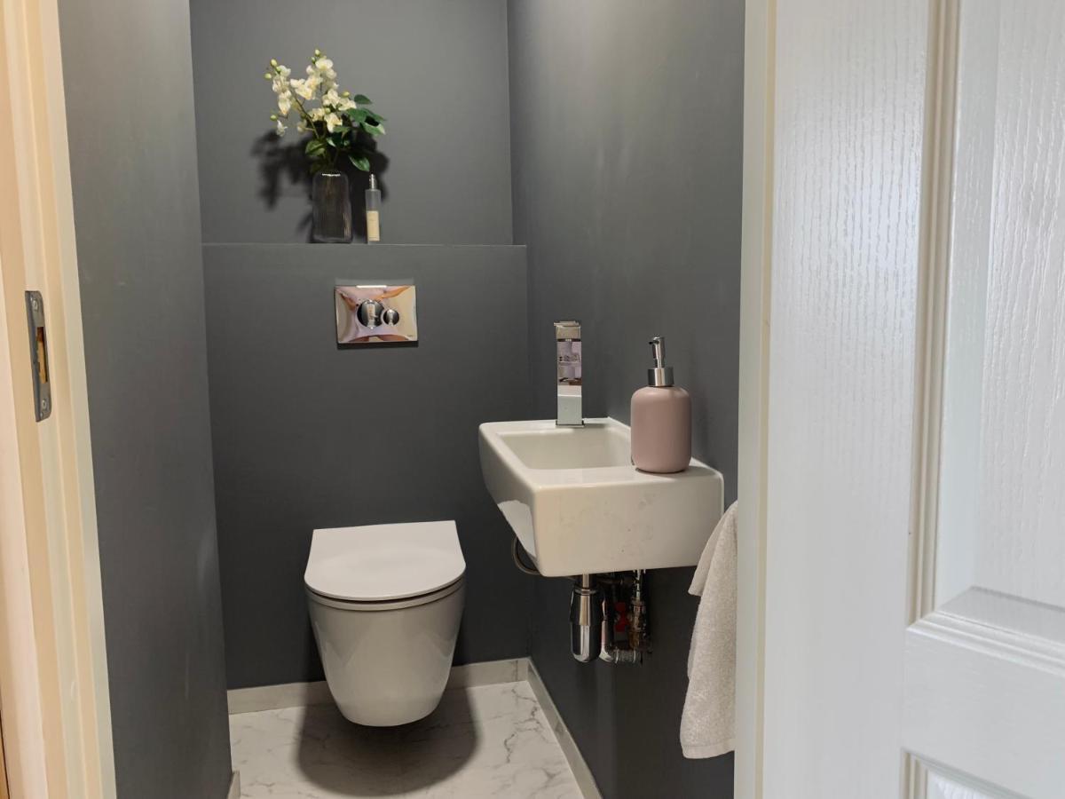 You'Ll Love This Large Apartment! Free Parking! ทาลลินน์ ภายนอก รูปภาพ