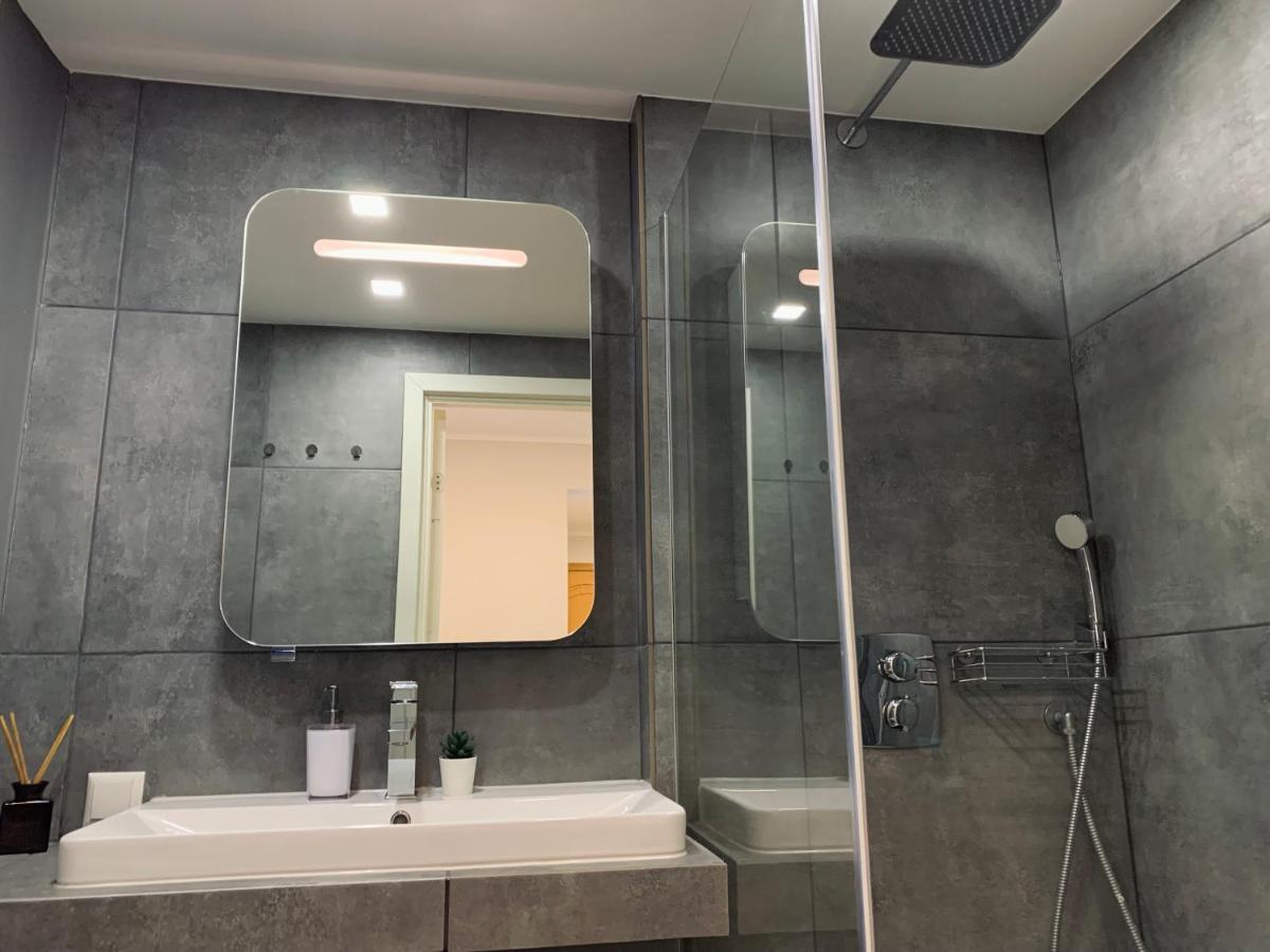 You'Ll Love This Large Apartment! Free Parking! ทาลลินน์ ภายนอก รูปภาพ